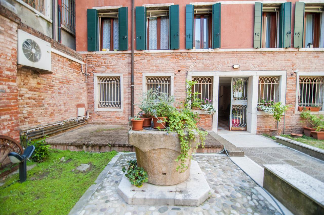 And - Private In Shared 2* Venecia